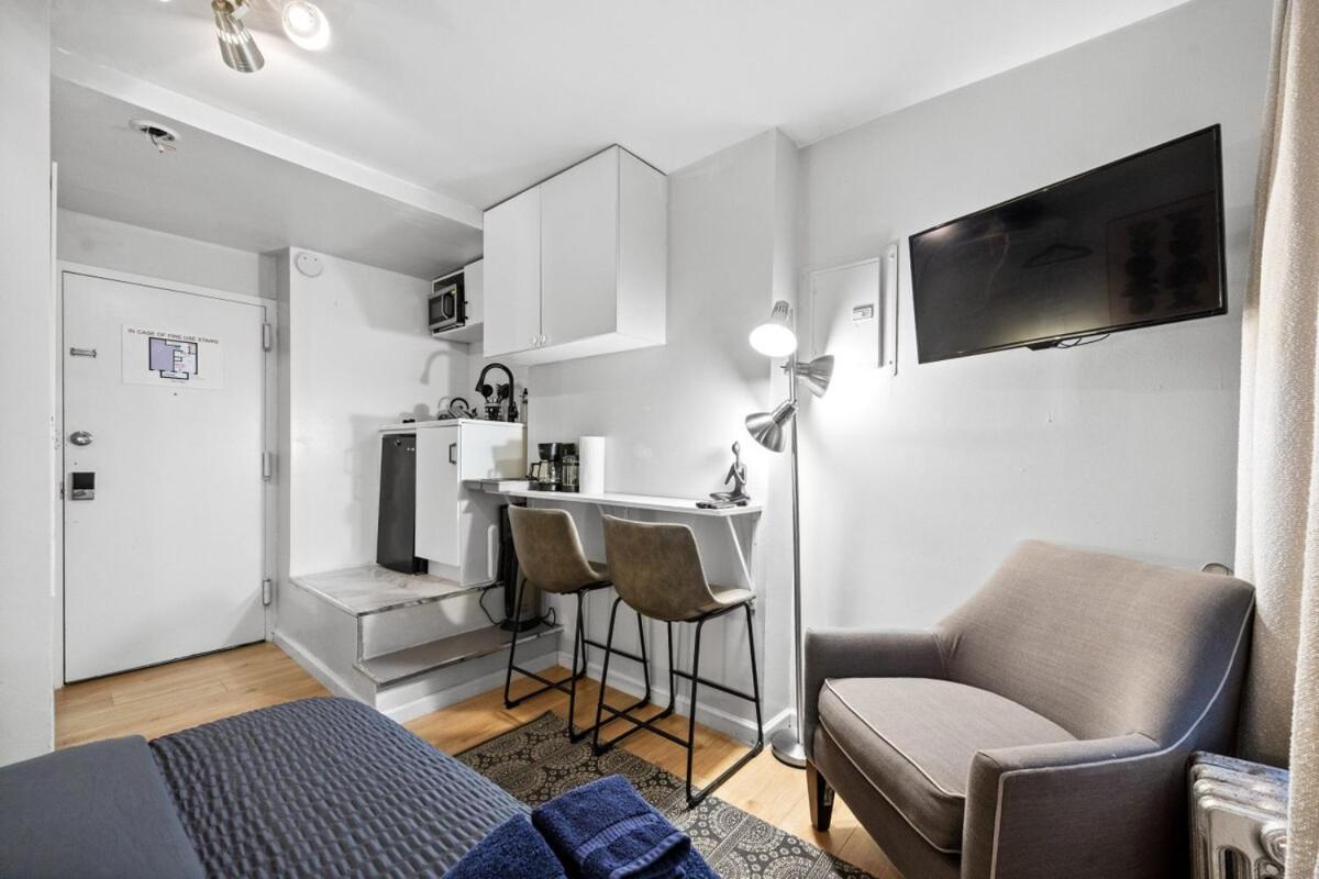 Elevate Apartment At Times Square - Cozy Studio In Times Square And Nearby Restaurants New York Exterior photo